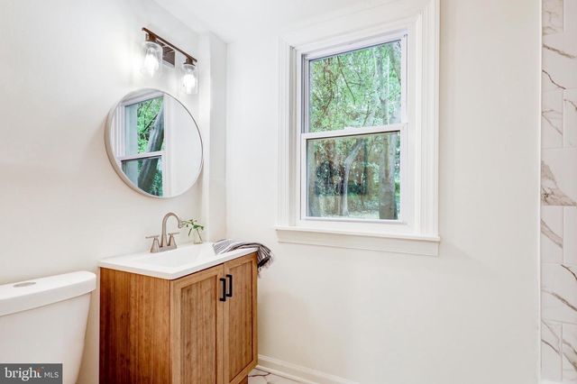 242 SHADELAND AVE, Drexel Hill, PA 19026