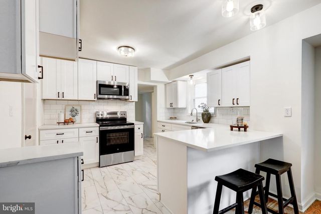 242 SHADELAND AVE, Drexel Hill, PA 19026