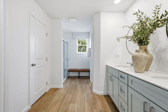 1991 Leiter Way 10001, Hoffman Estates, IL 60169