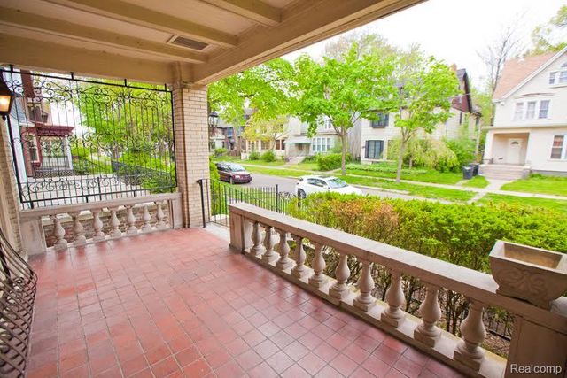 7880 Van Dyke Place, Detroit, MI 48214