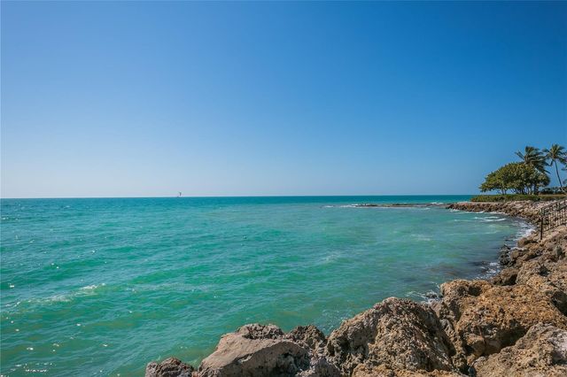 7219 PINE NEEDLE ROAD, Sarasota, FL 34242