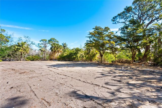 7219 PINE NEEDLE ROAD, Sarasota, FL 34242