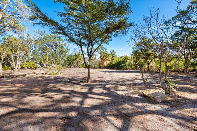 7219 PINE NEEDLE ROAD, Sarasota, FL 34242