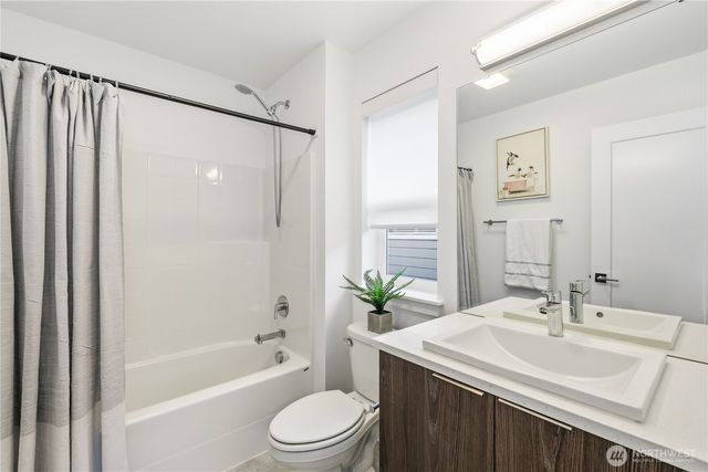 5661 Great Glen Road SW, Port Orchard, WA 98367