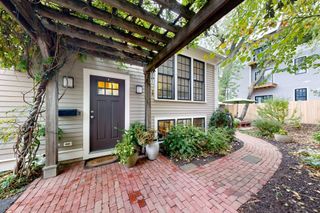 18 Hazel Street 18, Cambridge, MA 02138