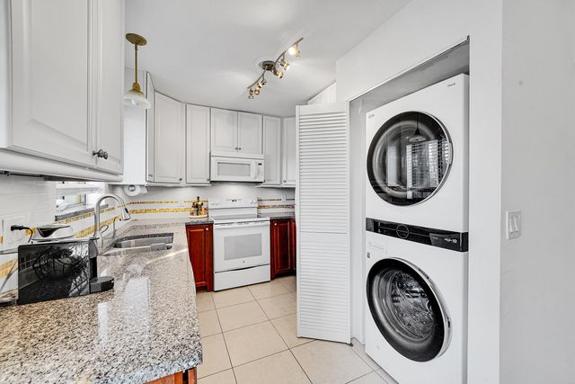 159 NW 70th Street 416, Boca Raton, FL 33487