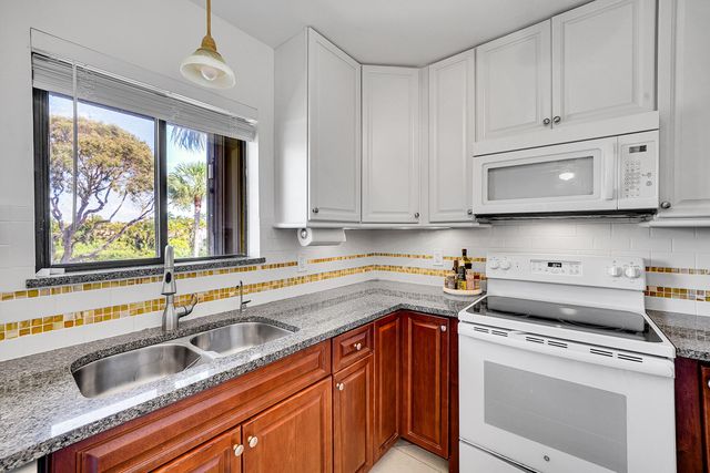 159 NW 70th Street 416, Boca Raton, FL 33487