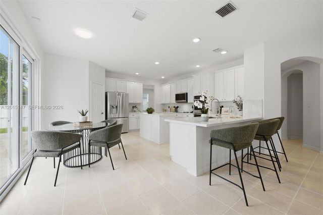13845 NW 14th St, Pembroke Pines, FL 33028
