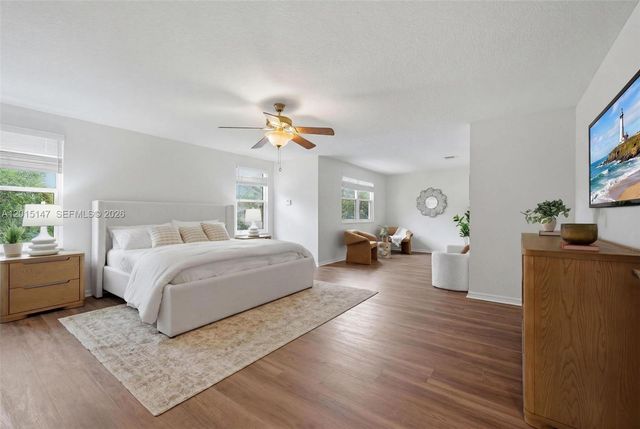 13845 NW 14th St, Pembroke Pines, FL 33028
