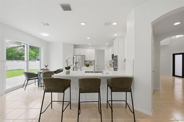 13845 NW 14th St, Pembroke Pines, FL 33028
