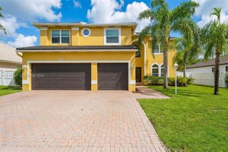 13845 NW 14th St, Pembroke Pines, FL 33028