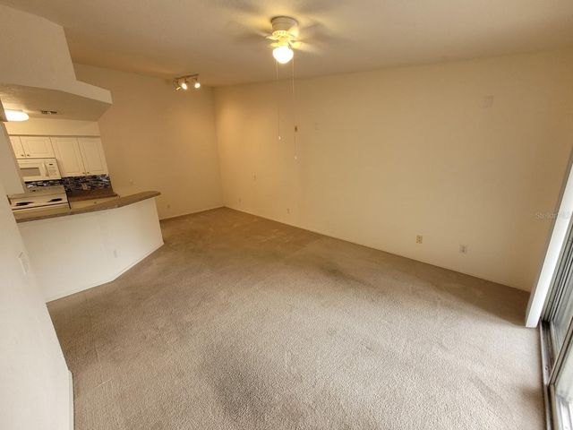 36137 LAKE CHASE BOULEVARD 201, Zephyrhills, FL 33541