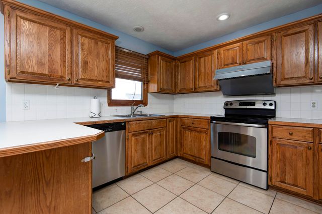 3243 S Nettleton Avenue, Springfield, MO 65807