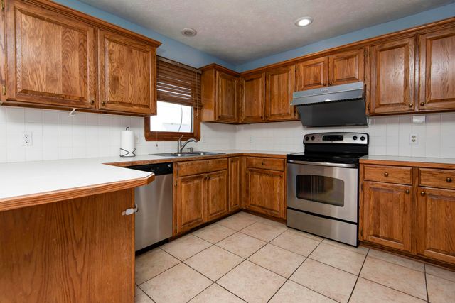 3243 S Nettleton Avenue, Springfield, MO 65807