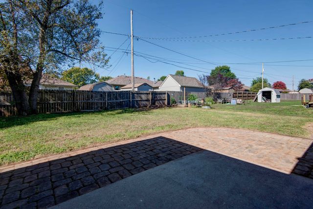 3243 S Nettleton Avenue, Springfield, MO 65807