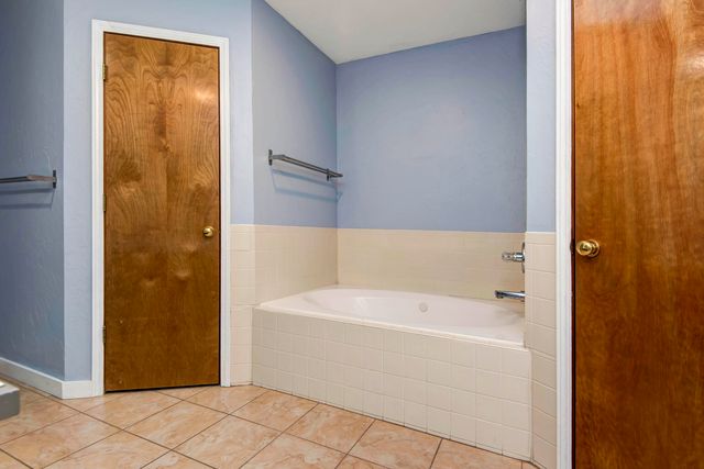 3243 S Nettleton Avenue, Springfield, MO 65807