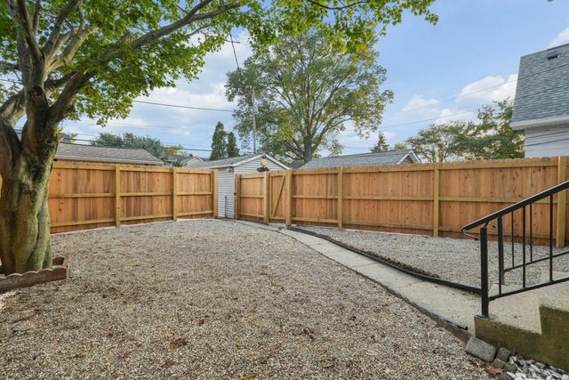 335 E Weber Road, Columbus, OH 43202