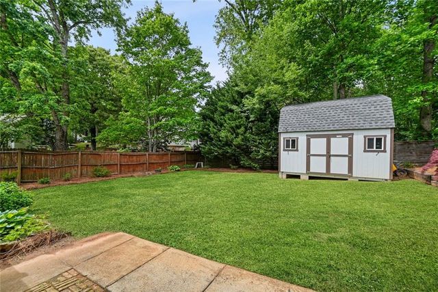 2320 Brownstone Court NE, Marietta, GA 30062