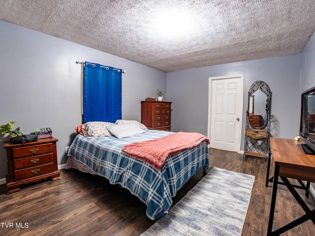 200 Birdie Drive, Rogersville, TN 37857