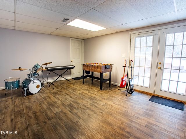 200 Birdie Drive, Rogersville, TN 37857