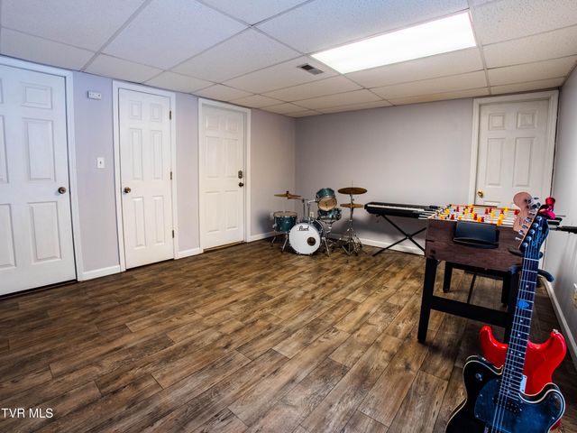 200 Birdie Drive, Rogersville, TN 37857