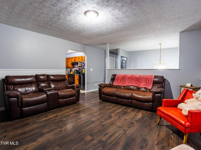 200 Birdie Drive, Rogersville, TN 37857