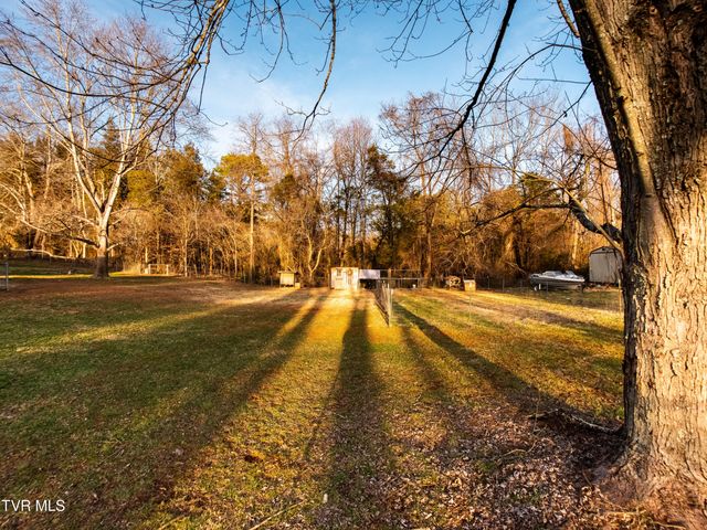 200 Birdie Drive, Rogersville, TN 37857