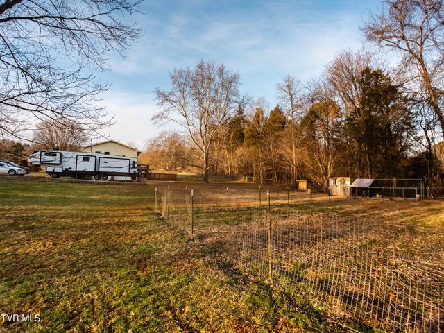200 Birdie Drive, Rogersville, TN 37857
