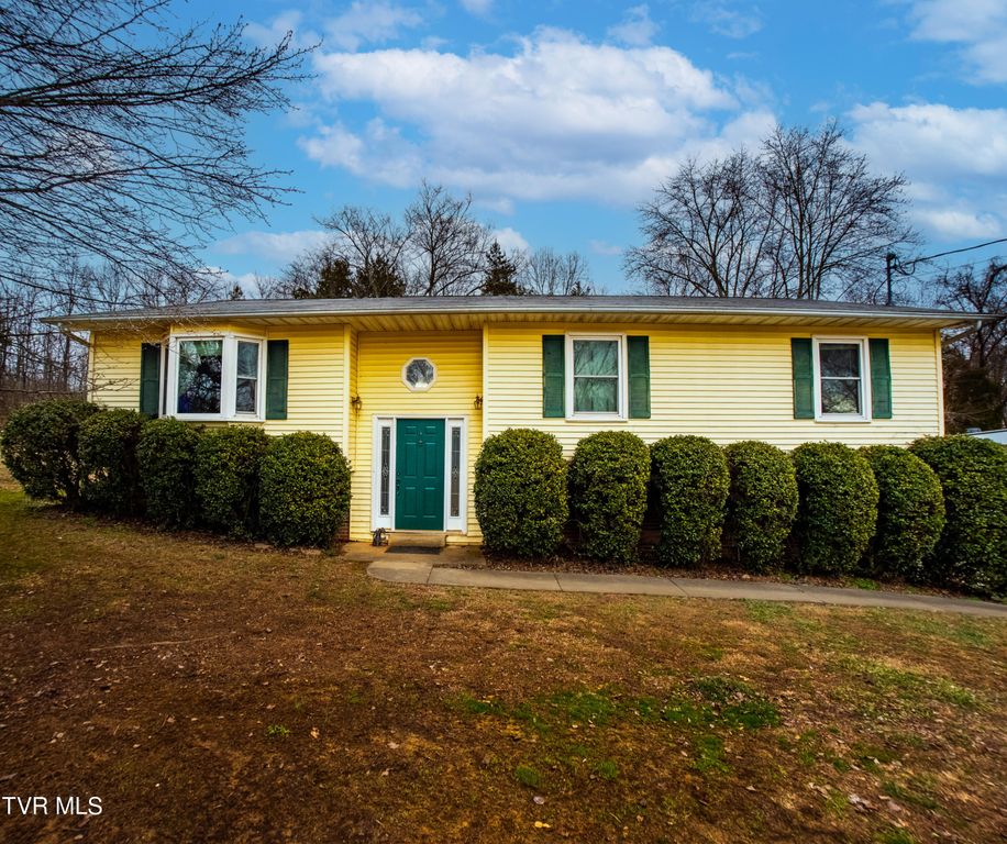 200 Birdie Drive, Rogersville, TN 37857