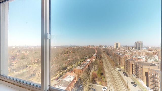 118-17 Union Turnpike 15F, Forest Hills, NY 11375