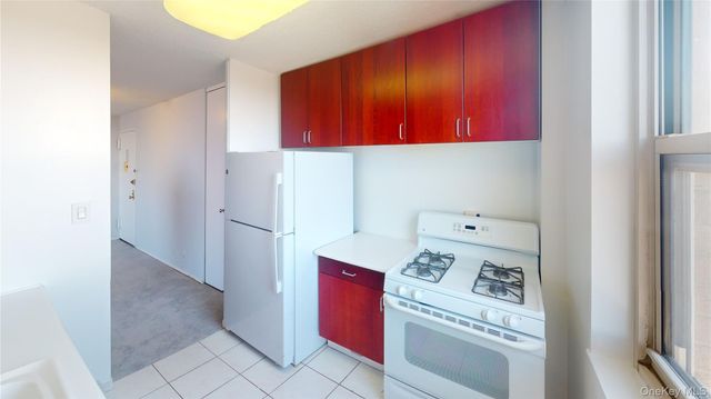 118-17 Union Turnpike 15F, Forest Hills, NY 11375
