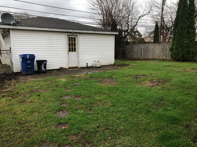 12770 Leverne, Redford, MI 48239