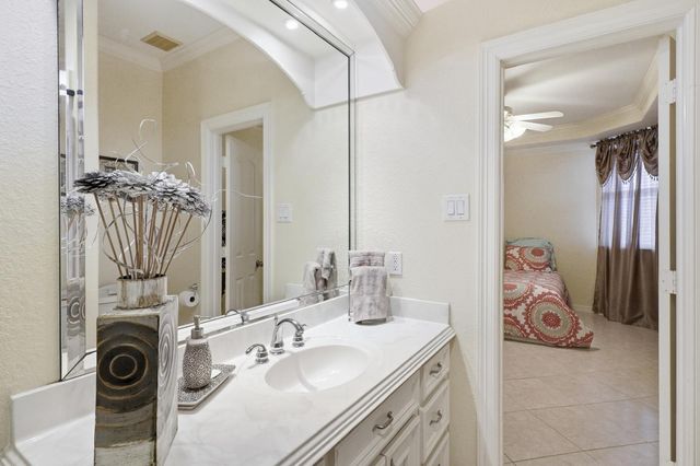 247 Old Spring Lane, Houston, TX 77015