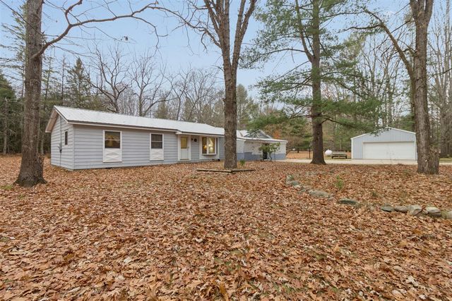 2430 Indian Trail, Evart, MI 49631