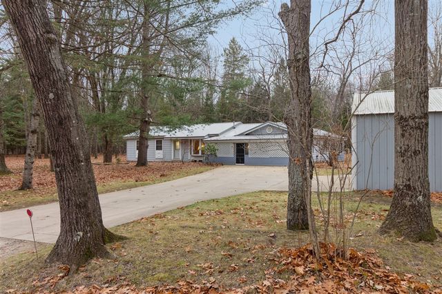 2430 Indian Trail, Evart, MI 49631