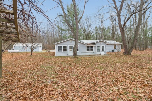 2430 Indian Trail, Evart, MI 49631