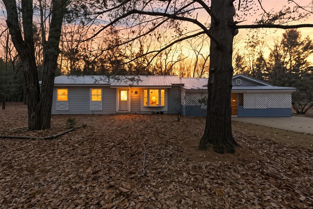 2430 Indian Trail, Evart, MI 49631