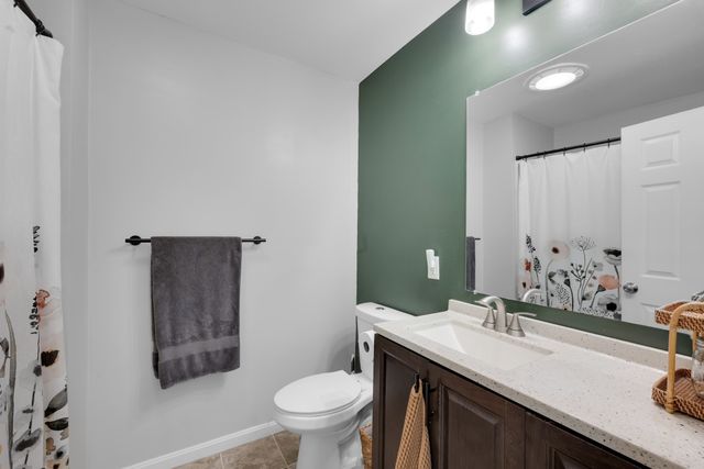 6 Barrett Rd, North Brookfield, MA 01535