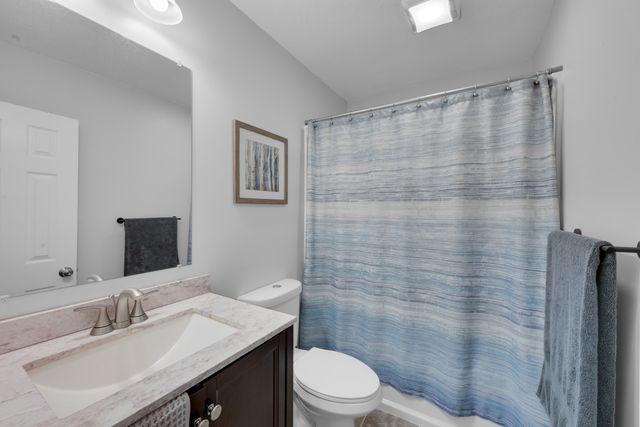 6 Barrett Rd, North Brookfield, MA 01535