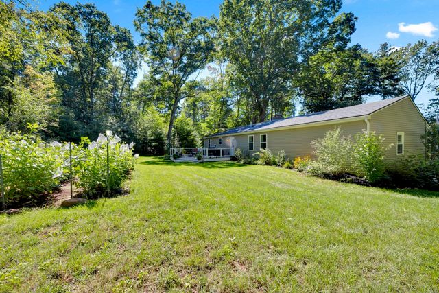 6 Barrett Rd, North Brookfield, MA 01535