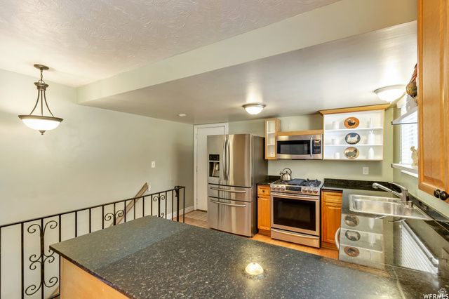 82 S ANGELA WAY, North Salt Lake, UT 84054