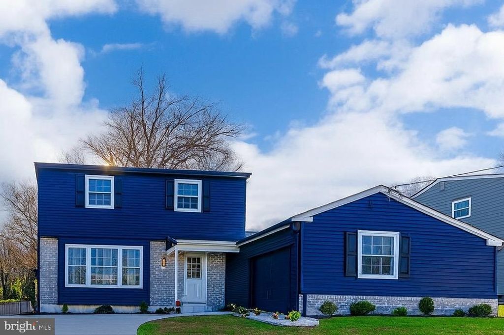 22 CLEMSON RD, Cherry Hill, NJ 08034