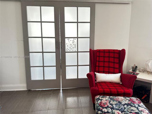 801 Brickell Bay Dr 761, Miami, FL 33131