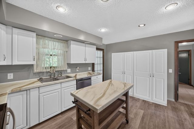 2410 Browns Mill Rd, Cookeville, TN 38506