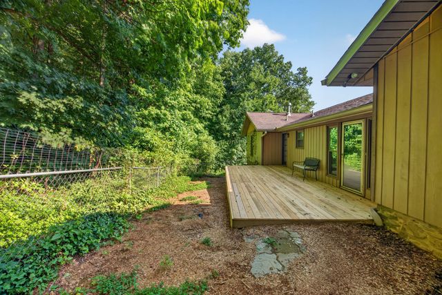 2410 Browns Mill Rd, Cookeville, TN 38506