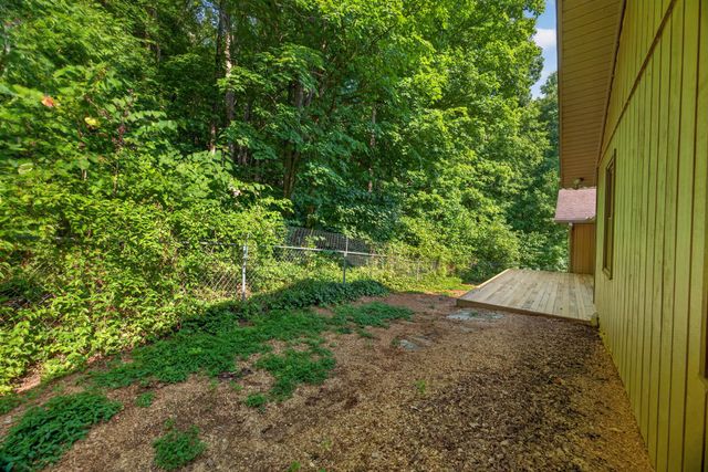 2410 Browns Mill Rd, Cookeville, TN 38506