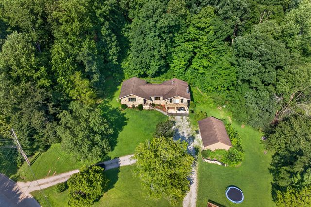 2410 Browns Mill Rd, Cookeville, TN 38506
