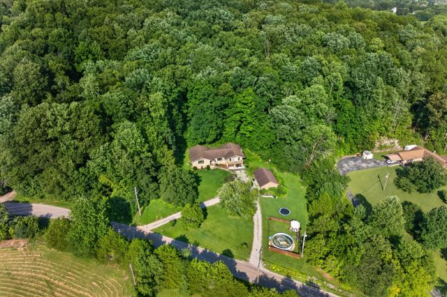 2410 Browns Mill Rd, Cookeville, TN 38506