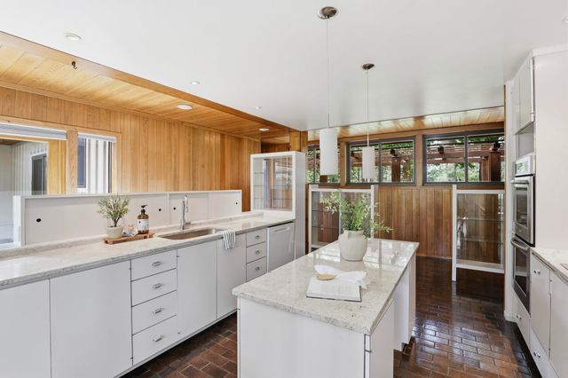 7809 S Ramona Rd, Spokane, WA 99224