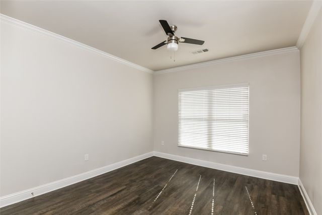 8841 Creek Run Road 401, Fort Worth, TX 76120